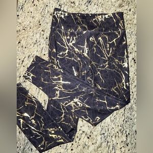 mono b APH2950 Women’s leggings NWOT gold metallic swirls size L large
